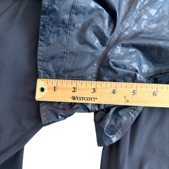 Athleta Rainier 2 in 1 Tight  Women's Size L  High Rise Water Repellent Workout - Picture 11 of 16